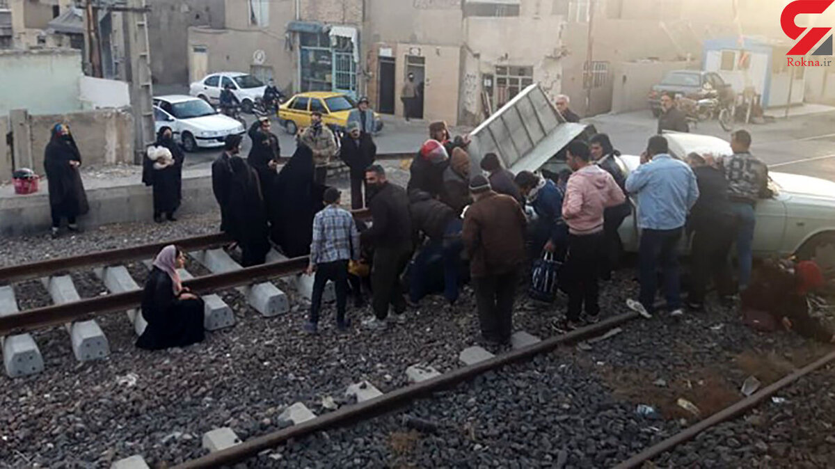 تصادف مرگبار وانت با قطار مسافربری در ورامین / یک کشته تا کنون+ عکس