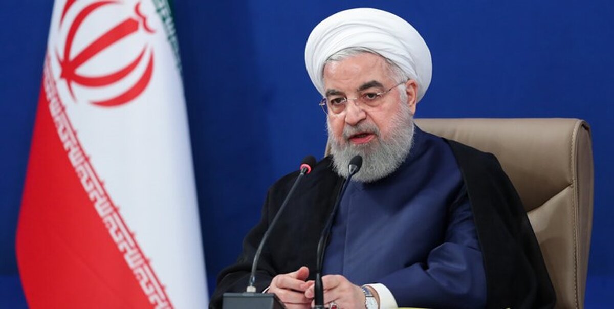 روحانی:کسی نمی‌تواند وسط سیل بگوید نمی‌ترسم؛ خوب بایست تا آب تو را ببرد