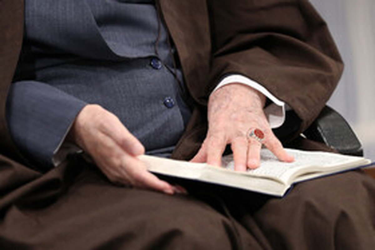 یادداشت 30 سال پیش رهبر انقلاب درباره مناجات شعبانیه