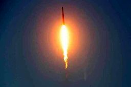 شلیک آزمایشی موشک قاره پیمای ایران 