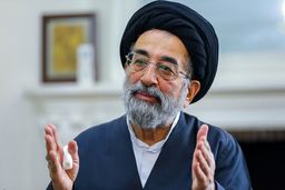 موسوی لاری: اینکه دوربین بگذارند و از دخترهای مردم عکس بگیرند، جواب نمی‌دهد