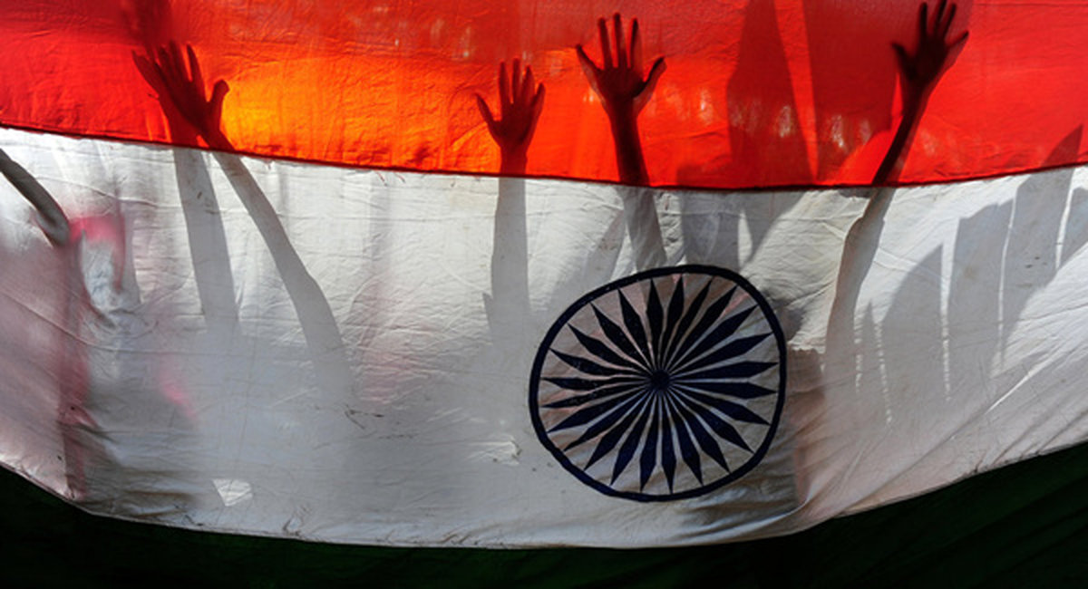 دهلینو، اخذ معافیت از تحریمهای نفتی ایران را تکذیب کرد