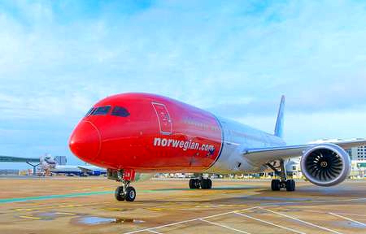 هواپیمای بوئینگ 737 نروژی بعد از فرود اضطراری در فرودگاه شیراز در دست تعمیر است