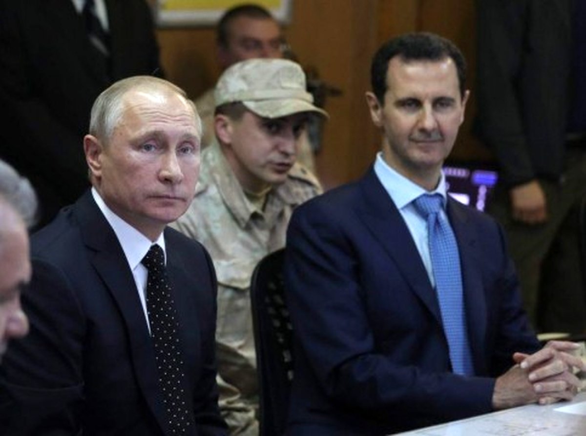 ادعای «العربی الجدید»:محاسبات روسیه اشتباه بود؛ آنها انتظار داشتند جنگ سوریه تا پایان سال جاری، به نفعشان تمام شود / اکنون مسکو برای قربانی نشدن، ناچار است از ایران و اسد حمایت کند