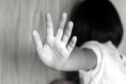 قتل دختر بچه 5 ساله با شکنجه، توسط مردی که با مادرش ارتباط نامشروع داشت!