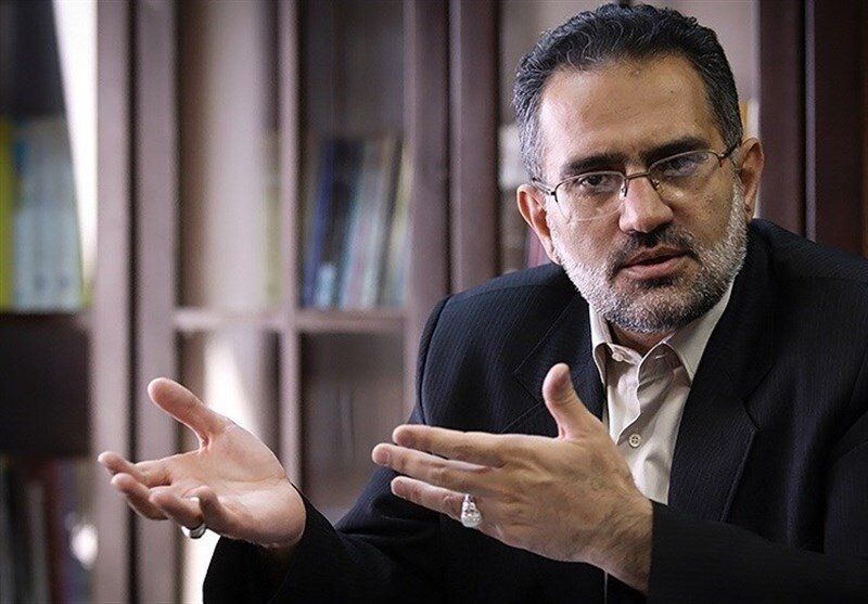 انتقاد معاون پارلمانی رئیس جمهور برای تحریف تاریخ به نفع رضا خان