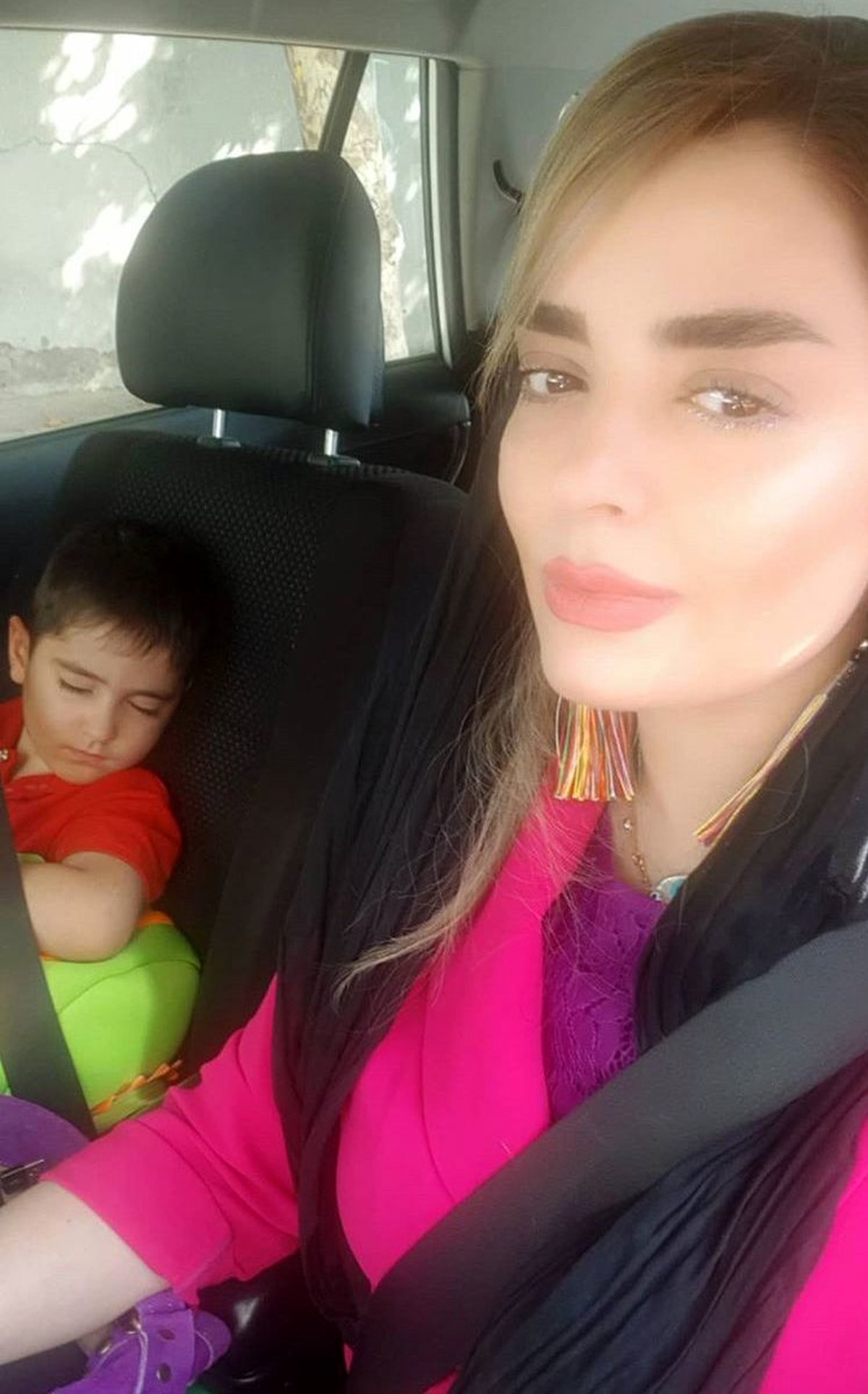 عکس سپیده خداوردی در ماشین لاکچری