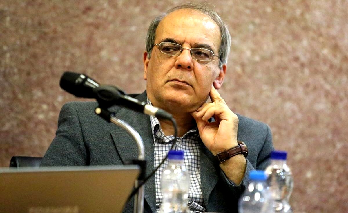 عبدی: این همه گشاده‌دستی دولت در توزیع رانت خودرو از کجا سرچشمه می‌گیرد؟