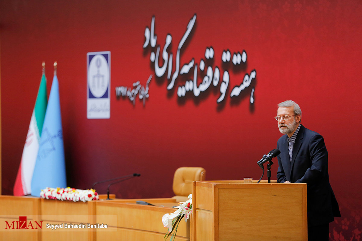 لاریجانی: وقتی ارز به بازار داده نشد رفتند سراغ سکه، وقتی سکه داده نشد رفتند سراغ مسکن و بعد هم خودرو / مشکل برخلاف آنچه در صحبتهای آقایان هست، روانی نیست