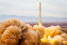 لحظه شلیک ۴۰ فروند موشک چند کلاهکی خیبر به اسرائیل