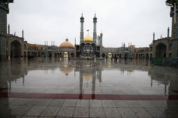 حمله یک مرد با چاقو به زائران حرم حضرت معصومه (س)