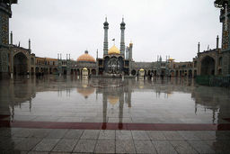 حمله یک مرد با چاقو به زائران حرم حضرت معصومه (س)