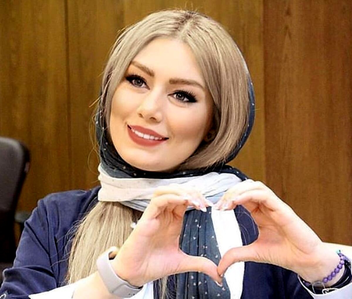 سحر قریشی گوشواره میلیاردی‌اش را به رخ کشید