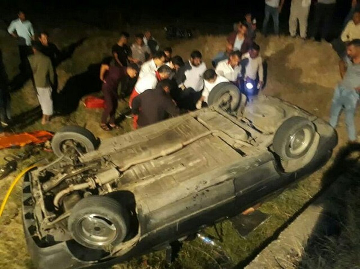 امدادرسانی به 5 مصدوم حادثه واژگونی خودرو
