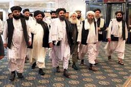 طالبان: مقامات در کشور بمانند