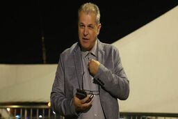 منزوی:هواداران زمان بدهند؛ پرسپولیس هم آشفتگی داشت ولی آیا این اتفاقات افتاد؟