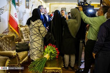 آزادی گروگان ایران