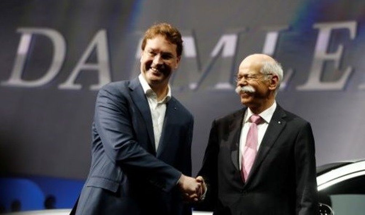 شوخی جالب بامو با مدیر بازنشسته مرسدس بنز!