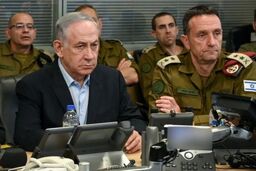 نتانیاهو آویزان جنگ است