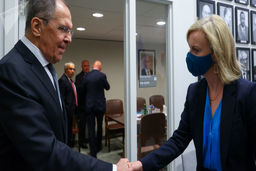 رایزنی وزرای خارجه انگلیس و روسیه درباره ایران و مذاکرات وین