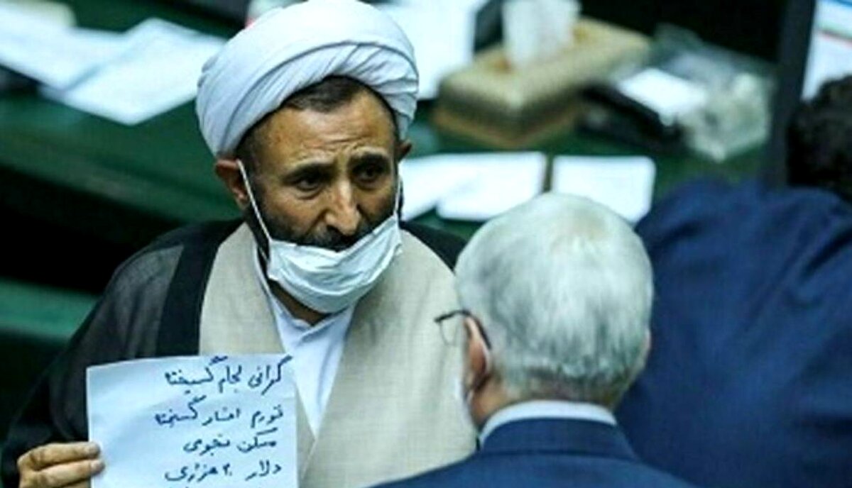 نماینده مجلس: ممکن است حساب بانکی افراد بی‌حجاب مسدود شود