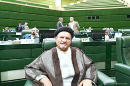موافق وزیر پیشنهادی رفاه: عبدالملکی از نخبگان اقتصاد است