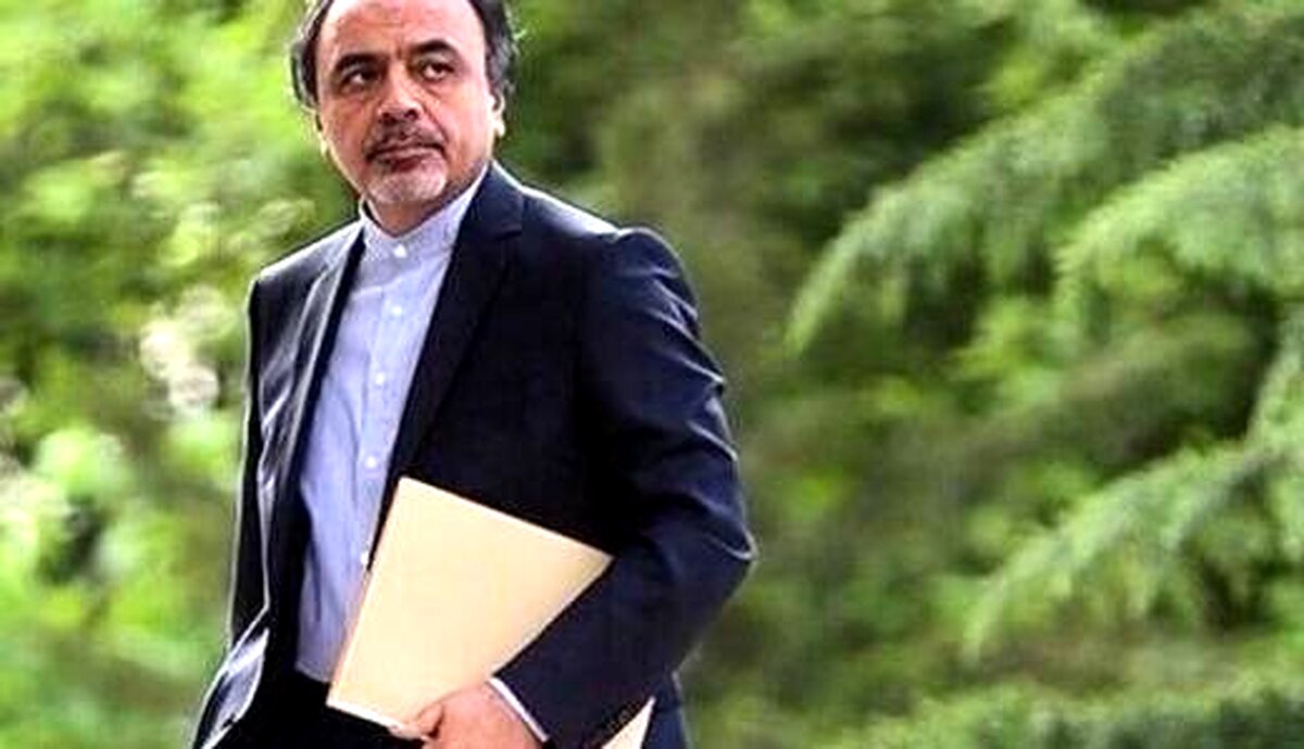 واکنش مشاور روحانی به همراهی چین با اعراب بر سر جزایر سه‌گانه