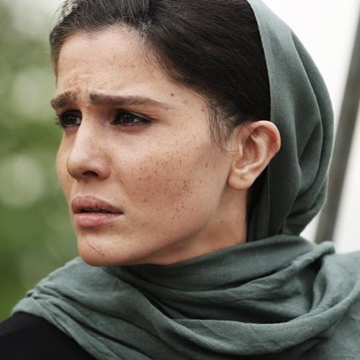 مرجان اتفاقیان همبازی نوید محمدزاده در مغزهای کوچک زنگ زده کیست؟