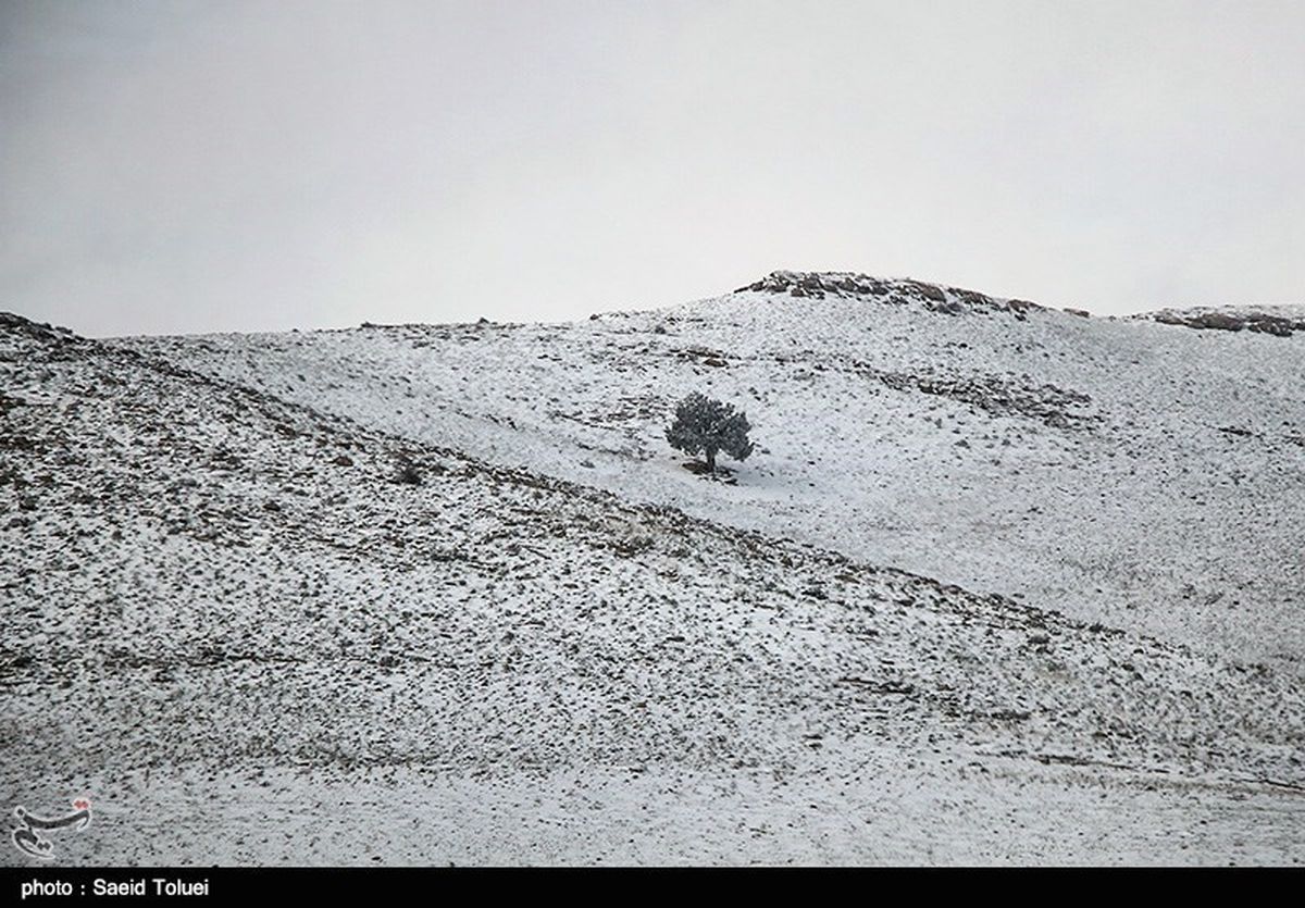 اصفهان| کاهش بی‌سابقه دما در 50 سال گذشته و بارش برف در اردستان