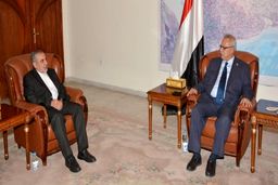 سفیر ایران با نخست‌وزیر دولت نجات ملی یمن دیدار کرد