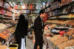 نگاهی به قیمت برخی اقلام خوراکی در آستانه شب یلدا