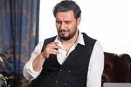 عکس شوکه کننده از جواد عزتی اشک همه رو درآورد | جواد عزتی یک شبه 10 سال پیر شد