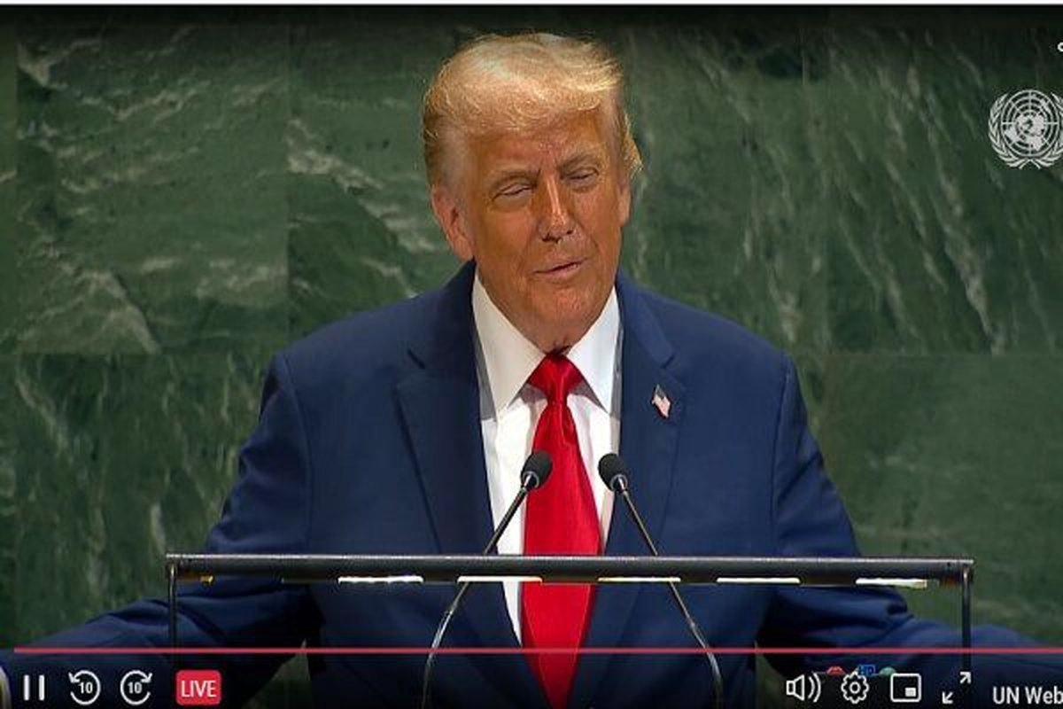 ترامپ : ایران می خواست بجنگد ، من گفتم تمامش کنید
