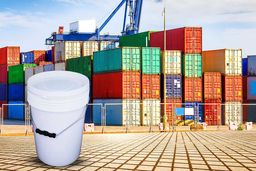 برای صادرات مواد مایع چه نوع ظرفی استاندارد است؟