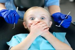 دندانپزشکی کودکان بدون استرس، راهکار های علمی برای کاهش ترس از بیهوشی