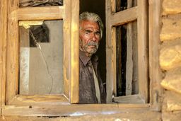 خروج ابراهیم حاتمی‌کیا؛عکس