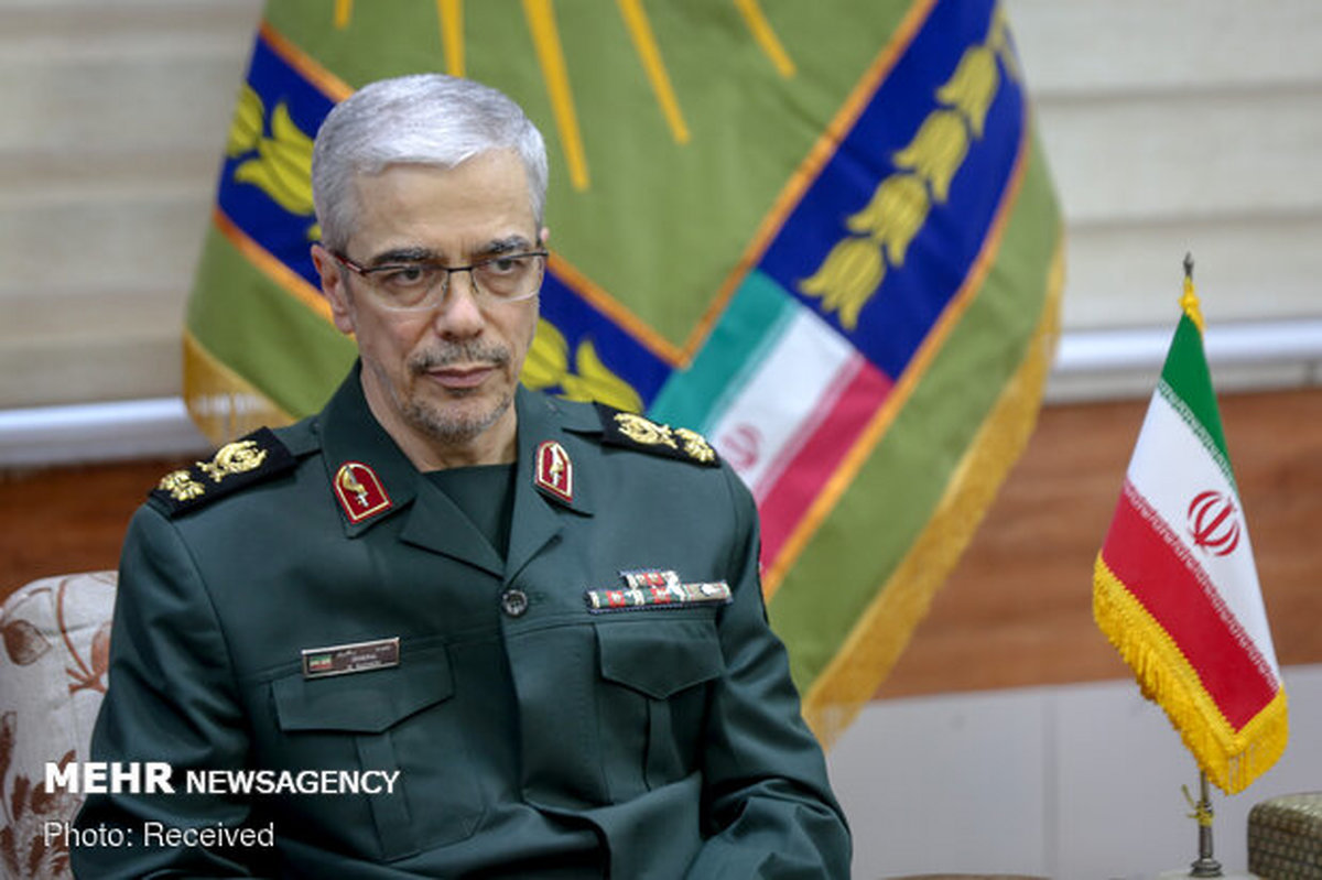 پیام سرلشکر باقری به سردار سلامی: نام سپاه بر فراز قلههای اقتدار و عزت ایران میدرخشد