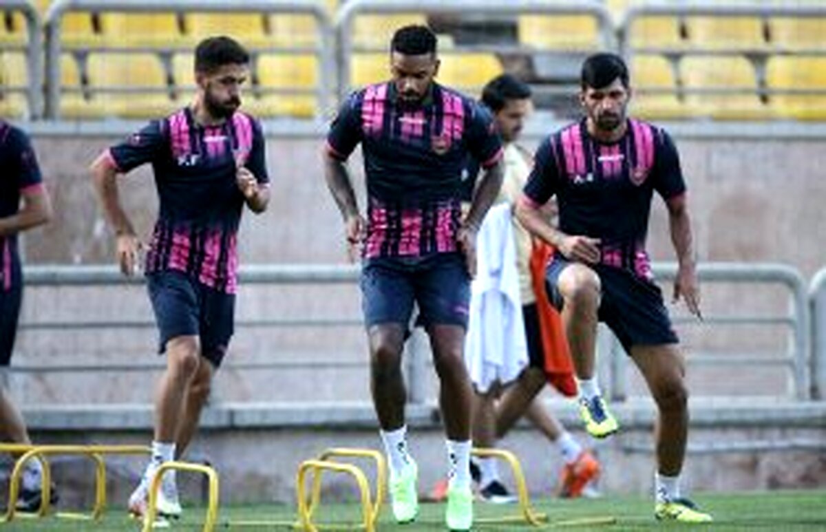 25 هزار بلیت برای معارفه ستاره هلندی پرسپولیس