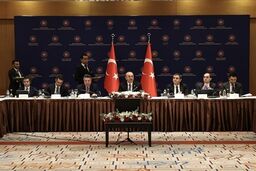 چاووش اوغلو: ثبات در ایران برای ترکیه مهم است