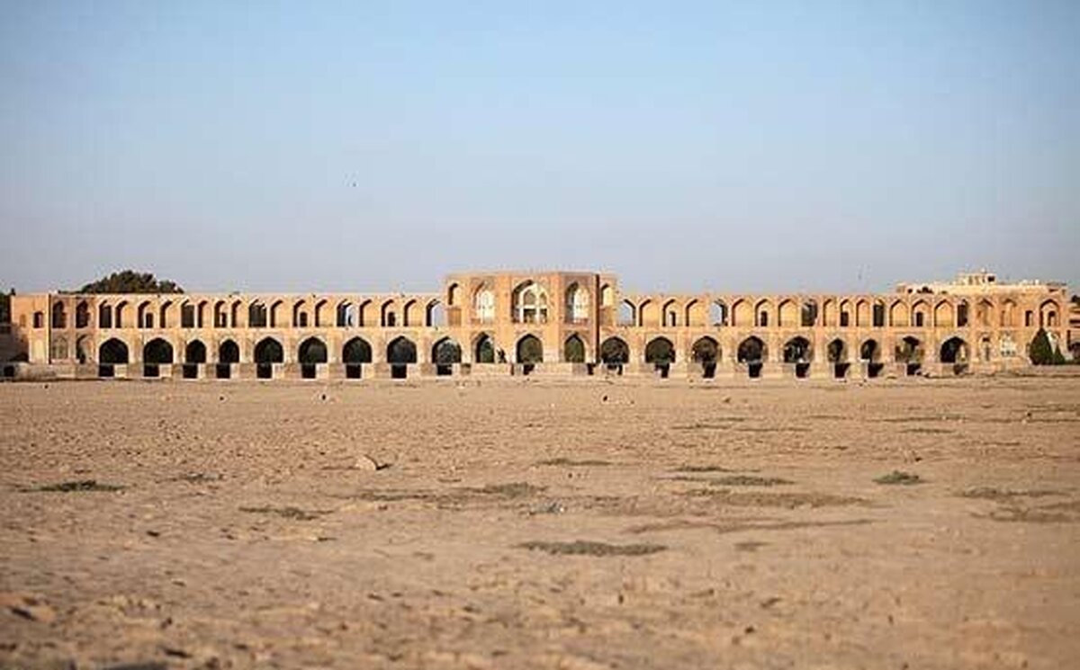 بایدها و نبایدهای دولت درباره اصفهان/ رئیسی دست‌به‌کار می‌شود؟