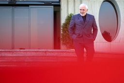 حمایت ظریف از عراقچی و تیم مذاکره کننده ایران +عکس