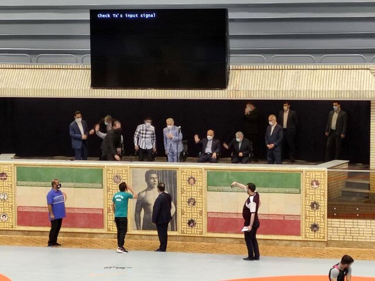 نوبخت از اردوی تیم ملی کشتی بازدید کرد