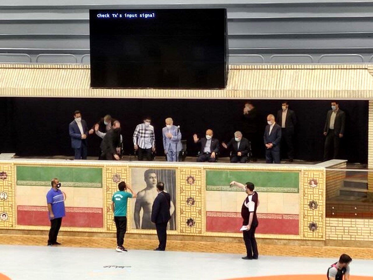 نوبخت از اردوی تیم ملی کشتی بازدید کرد