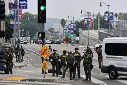 اعزام نیروی دریایی آمریکا برای کمک به گارد ملی در کالیفرنیا