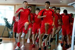 بدنسازی پرسپولیس در برف تهران