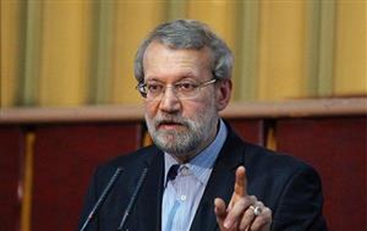 لاریجانی: برخی از کشورهای منطقه حواس خود را جمع کنند، چرا که ما حواسمان به آنها هست و فراموش نمی کنیم