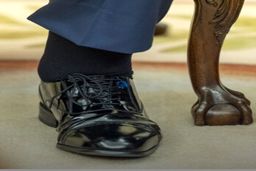 تصویر قدیمی و سیاه و سفید ترامپ از کاخ سفید مخابره شد