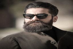 چهره تافت زده خواننده خوش صدا + عکس

