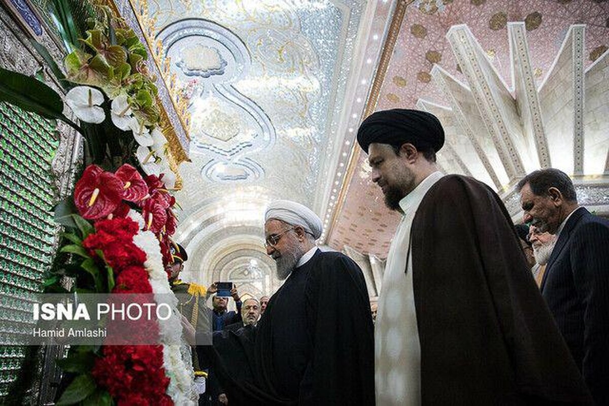 روحانی: آنهایی که فکر می کنند گفتمان انقلاب در برابر گفتمان جمهوری اسلامی است، خطا می کنند