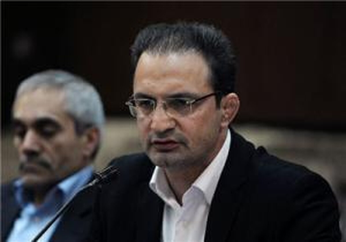امیر خادم برای کار استعفا داد
